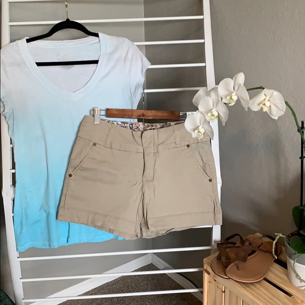 One5One Khaki Shorts, size 8